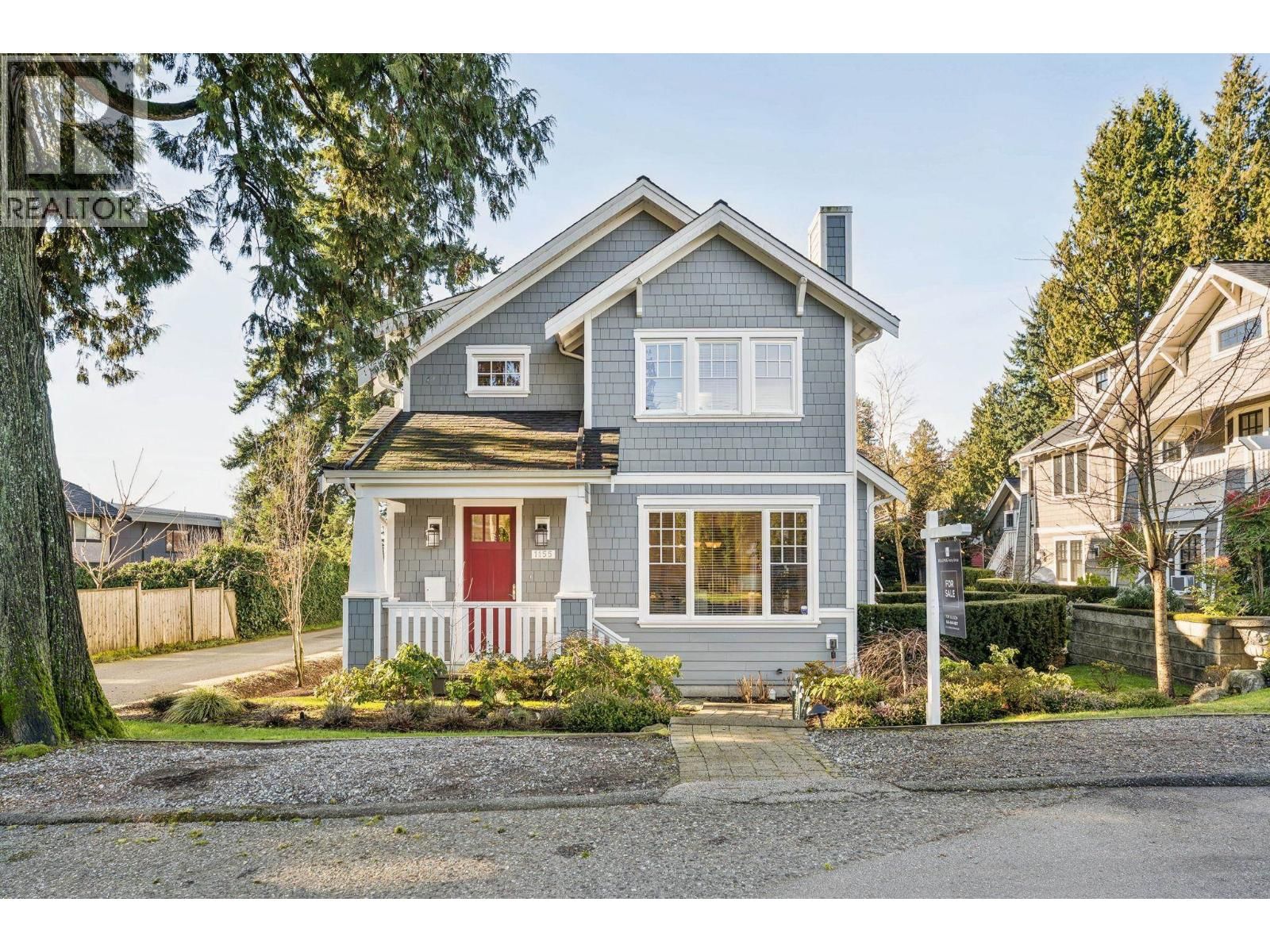 1155 12TH Street, West Vancouver, British Columbia V7T 2N4