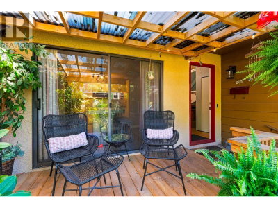 4698 GARDEN GROVE Drive | Burnaby British Columbia | Slide Image Three