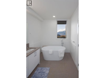 3405 MAMQUAM Road | Squamish British Columbia | Slide Image Twenty-two