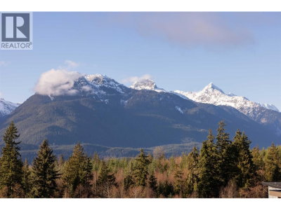 3405 MAMQUAM Road | Squamish British Columbia | Slide Image Twenty-six