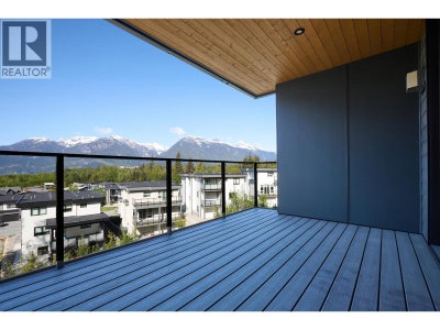 3405 MAMQUAM Road | Squamish British Columbia | Slide Image Thirty-one