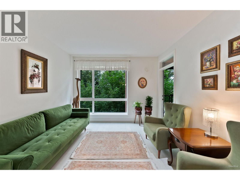 733 3RD Street North Vancouver British Columbia, V7M 0C8 - 2 Bedrooms Condo For Sale