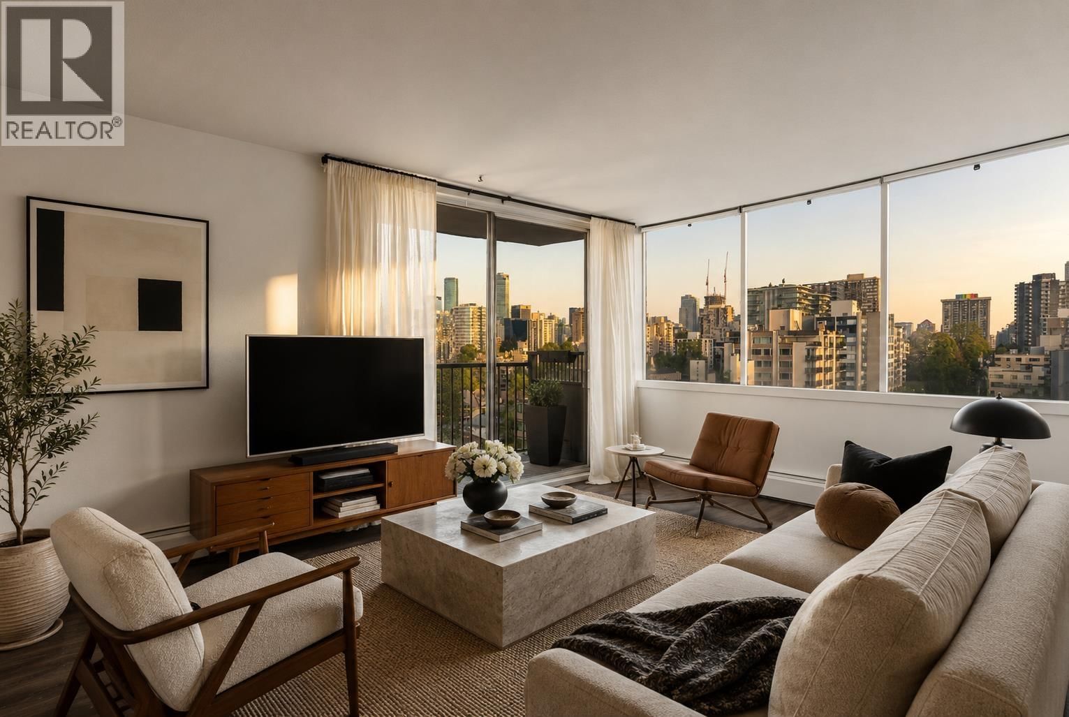 1251 CARDERO Street, Vancouver, British Columbia V6G 2H9