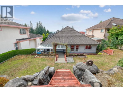 38 TIMBERCREST Drive | Port Moody British Columbia | Slide Image Twenty-nine