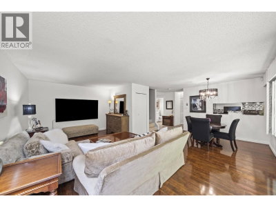 9101 FOREST GROVE Drive | Burnaby British Columbia | Slide Image Ten