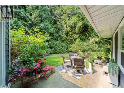 9101 FOREST GROVE Drive | Burnaby British Columbia | Slide Image Seventeen