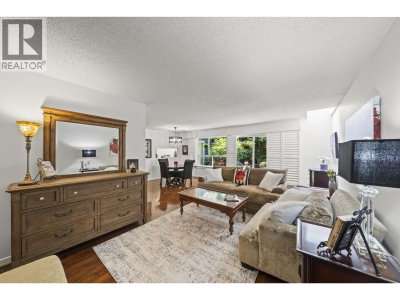 9101 FOREST GROVE Drive | Burnaby British Columbia | Slide Image Nine