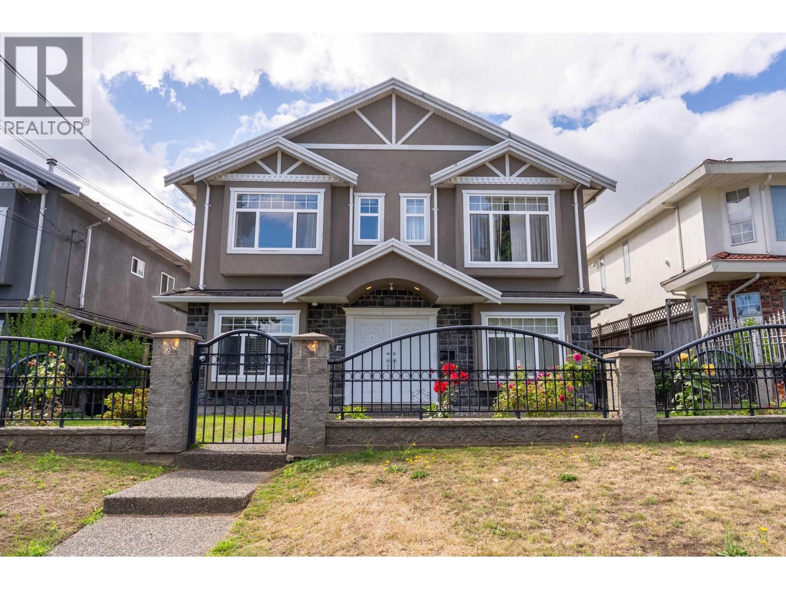 3796 PRICE Street, Burnaby, British Columbia V5G 2K8