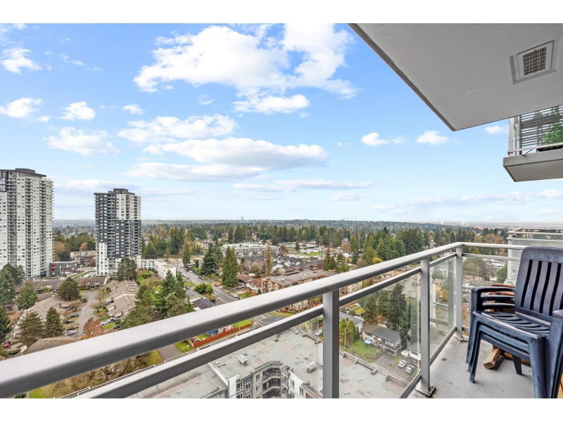 13325 102A Avenue Surrey British Columbia, V3T 0J5 - Condo For Sale