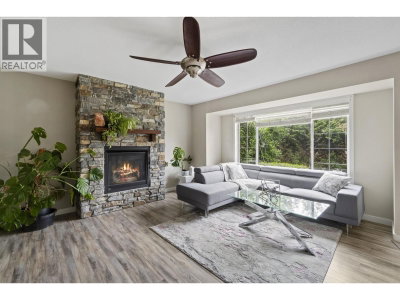 12326 234 Street | Maple Ridge British Columbia | Slide Image Fourteen