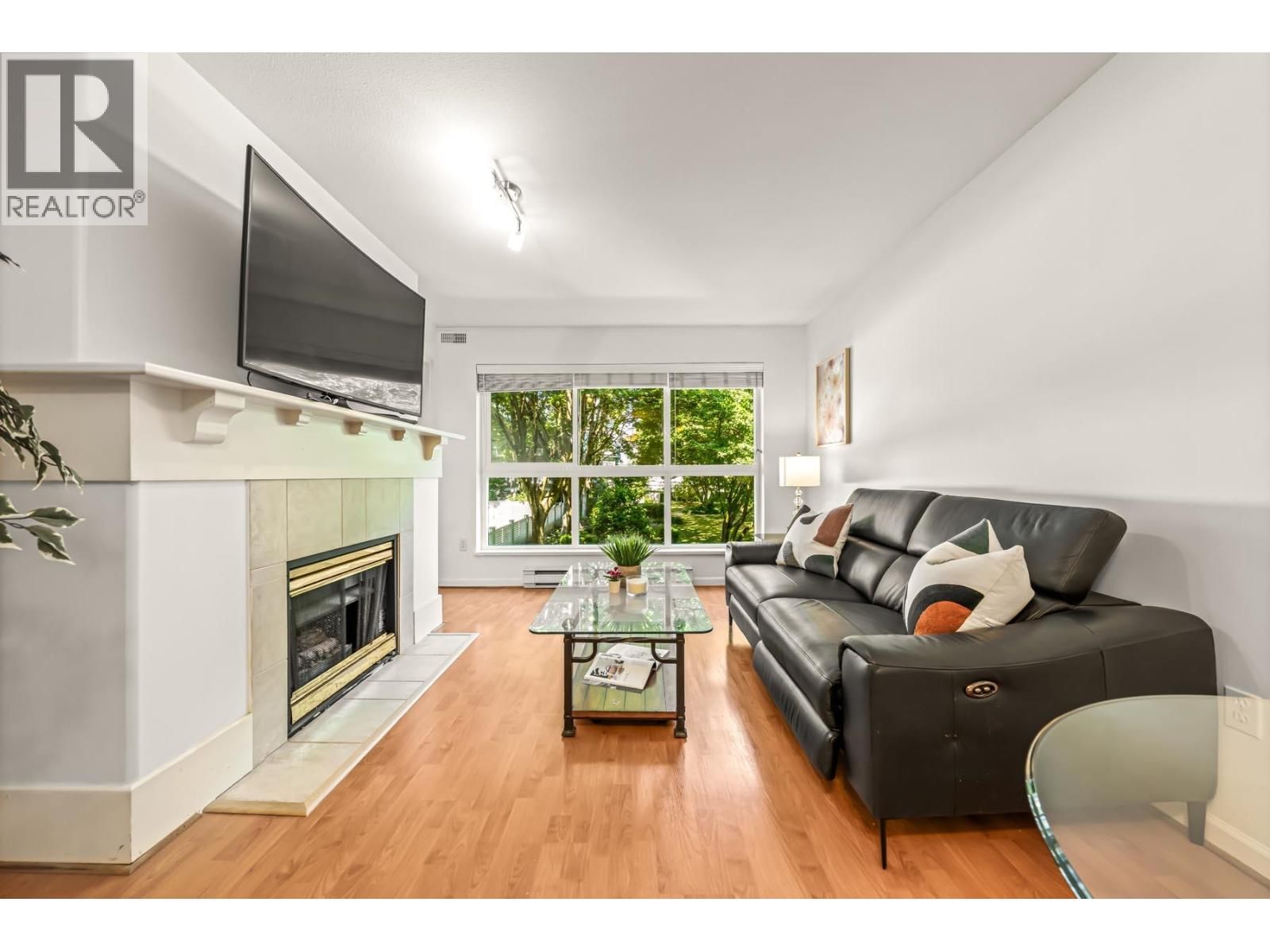 5900 DOVER Crescent, Richmond, British Columbia V7C 5R4