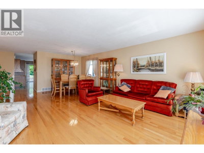 434 ALOUETTE Drive | Coquitlam British Columbia | Slide Image Seven