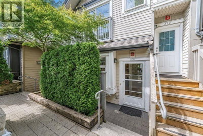 4468 ALBERT Street | Burnaby British Columbia | Slide Image Four