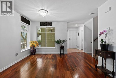 2351 PARKWAY Boulevard | Coquitlam British Columbia | Slide Image Thirteen