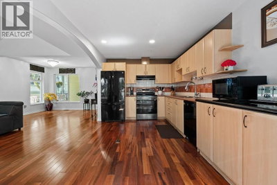 2351 PARKWAY Boulevard | Coquitlam British Columbia | Slide Image Seven
