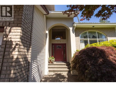 1437 LAMBERT Way | Coquitlam British Columbia | Slide Image Four