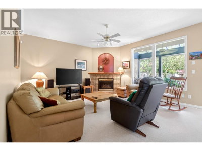 1437 LAMBERT Way | Coquitlam British Columbia | Slide Image Nine