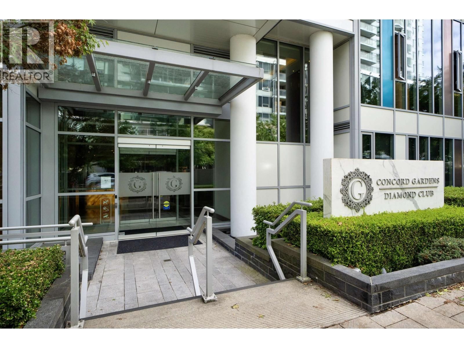8988 PATTERSON Road, Richmond, British Columbia V6X 0R2