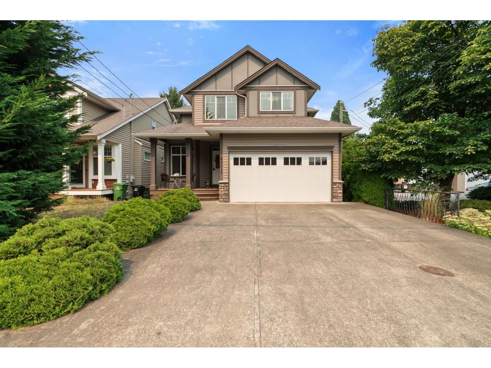 45517 WELLS Road, Chilliwack, British Columbia V2R 1G6