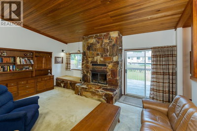 2715 WILDWOOD Crescent | Prince George British Columbia | Slide Image Eight