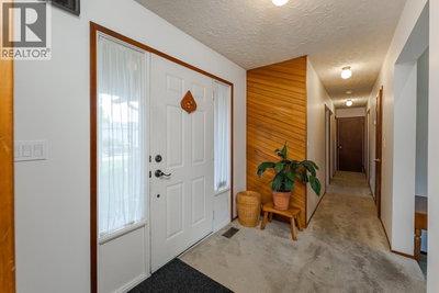 2715 WILDWOOD Crescent | Prince George British Columbia | Slide Image Nine