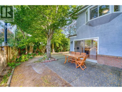 8780 BENNETT Road | Richmond British Columbia | Slide Image Four