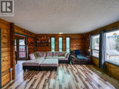 1344 LAKEVIEW Drive | Quesnel British Columbia | Slide Image Eight