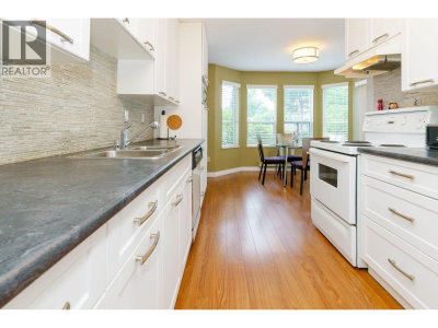 20554 118 Avenue | Maple Ridge British Columbia | Slide Image Ten