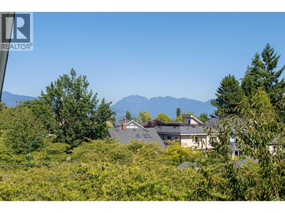 4503 15TH Avenue | Vancouver British Columbia | Slide Image Twenty-four