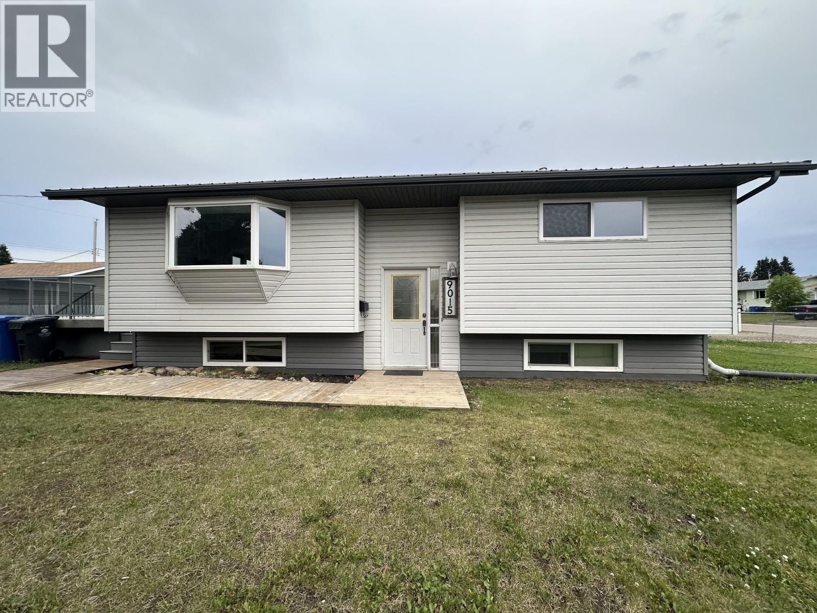 9015 91 Avenue, Fort St. John, British Columbia V1J 4W3