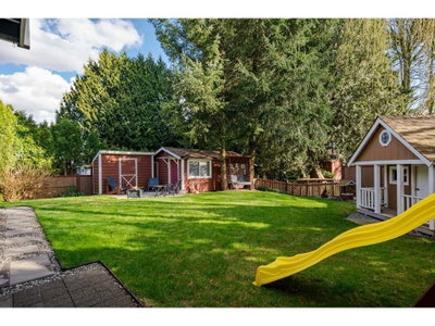 13526 64A Avenue | Surrey British Columbia | Slide Image Sixteen