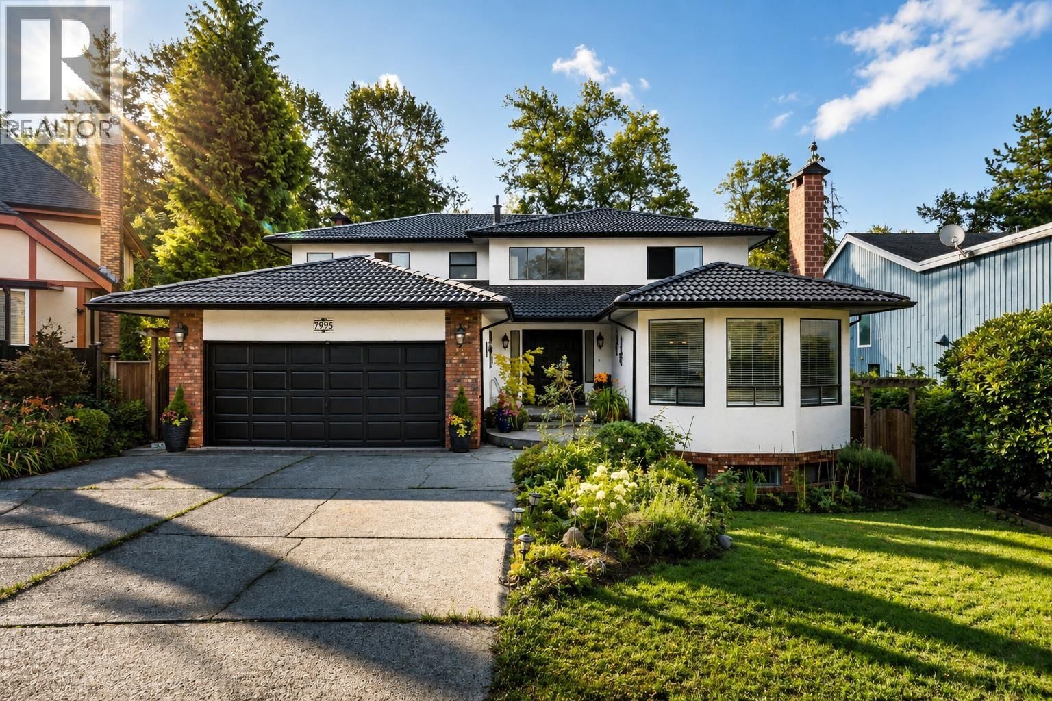7995 WOODHURST Drive, Burnaby, British Columbia V5A 4C6
