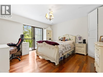 7995 WOODHURST Drive | Burnaby British Columbia | Slide Image Twenty