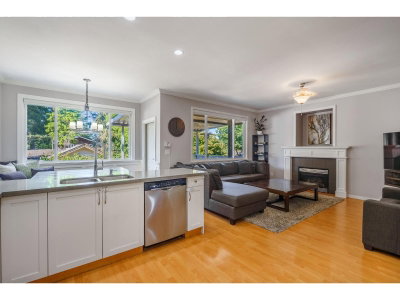 14775 59A Avenue | Surrey British Columbia | Slide Image Eight