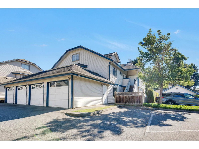 7837 120A ST Street Surrey British Columbia, V3W 0W9 - 4 Bedrooms Condo For Sale