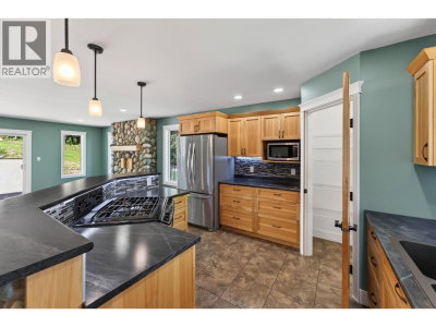 2077 SOMMERVILLE Road | Prince George British Columbia | Slide Image Ten