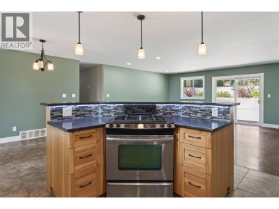 2077 SOMMERVILLE Road | Prince George British Columbia | Slide Image Eleven