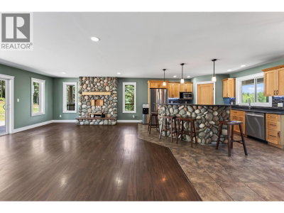 2077 SOMMERVILLE Road | Prince George British Columbia | Slide Image Twelve