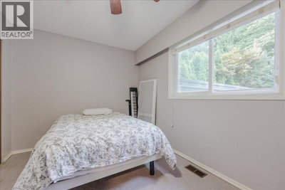 21784 DONOVAN Avenue | Maple Ridge British Columbia | Slide Image Eighteen