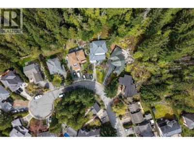 1014 LANARK Place | Squamish British Columbia | Slide Image Twenty-eight