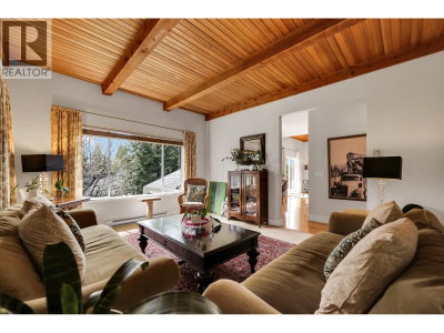 1014 LANARK Place | Squamish British Columbia | Slide Image Nine