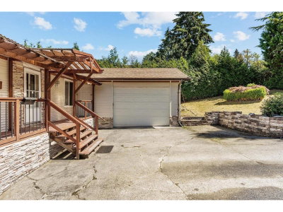 13475 113 Avenue | Surrey British Columbia | Slide Image Four