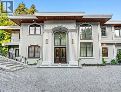 558 GLENROSS Road | West Vancouver British Columbia | Slide Image One