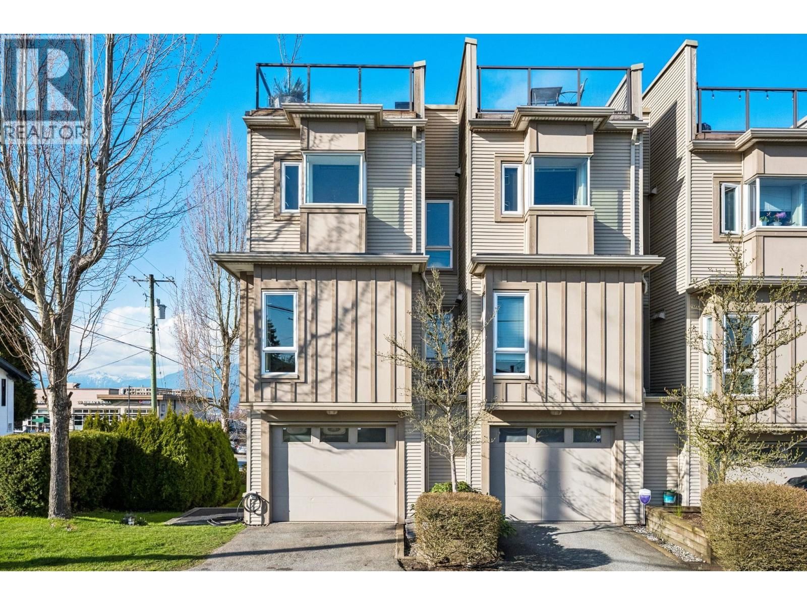 3788 LAUREL Street, Burnaby, British Columbia V5G 1M7