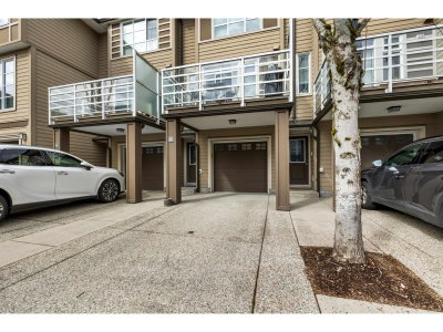 15405 31 Avenue | Surrey British Columbia | Slide Image Four