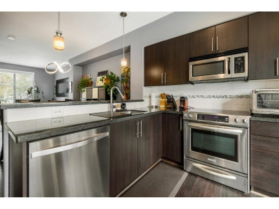 15405 31 Avenue | Surrey British Columbia | Slide Image Eight