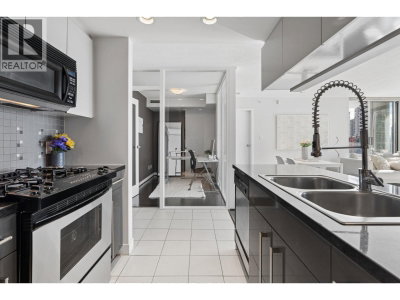 1408 STRATHMORE Mews | Vancouver British Columbia | Slide Image Fifteen
