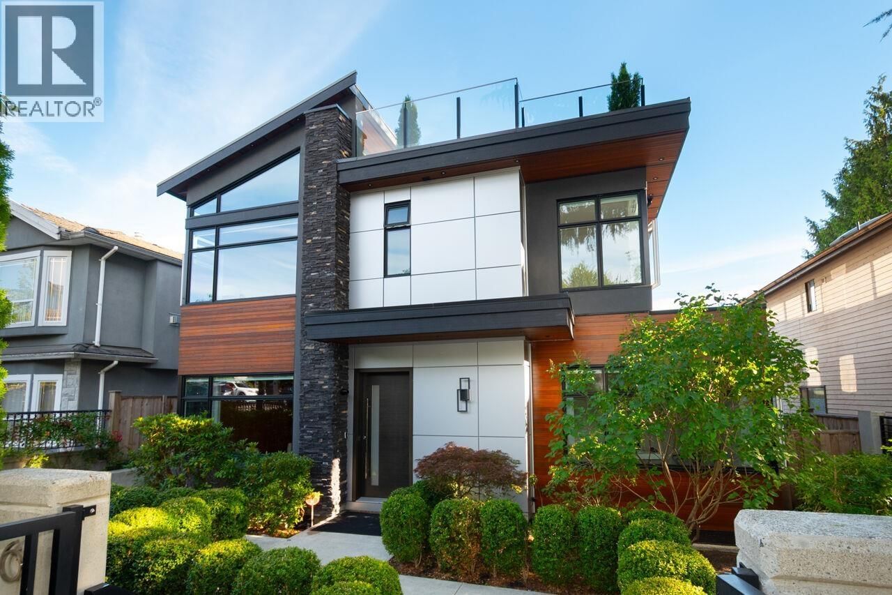 136 61ST Avenue, Vancouver, British Columbia V5X 2B4