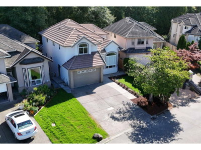 5858 138 Street | Surrey British Columbia | Slide Image Three