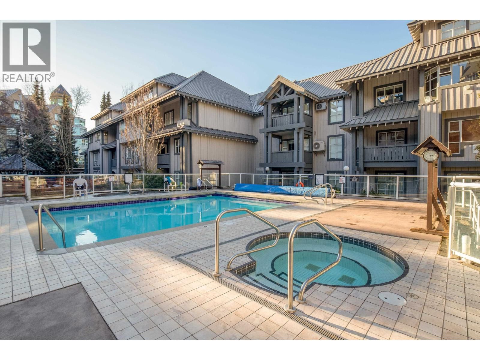 339 4573 CHATEAU Boulevard